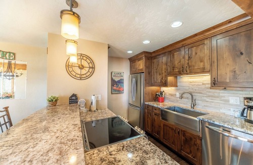 Dillon Apartment | Lake Cliffe #303, Building E By Summit County Mountain Retreats