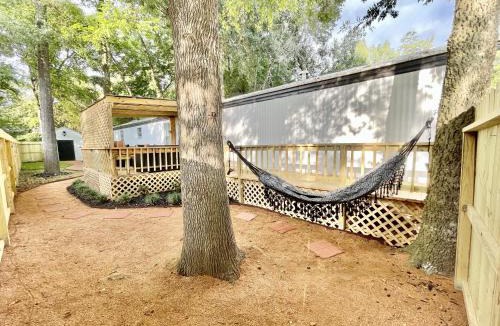 Willis House | Lake Conroe 3BR Home w Boat Ramp Access, Kings, BBQ, Sleeps 8