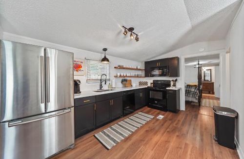 Willis House | Lake Conroe 3BR Home w Boat Ramp Access, Kings, BBQ, Sleeps 8