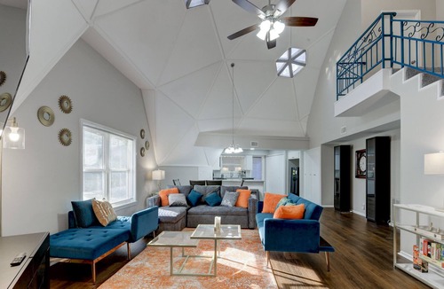 Montgomery House | Lake Conroe Dome Home