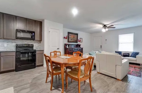 Willis House | Lake Conroe Family Retreat Games Boating and Pet-Friendly