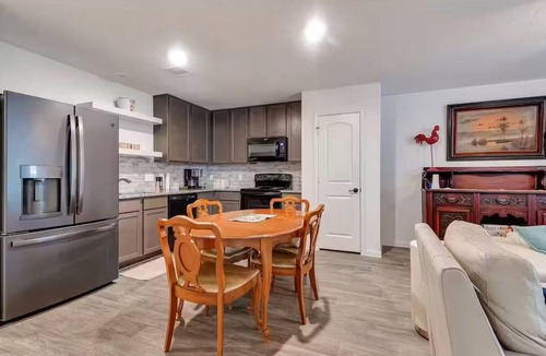 Willis House | Lake Conroe Family Retreat Games Boating and Pet-Friendly