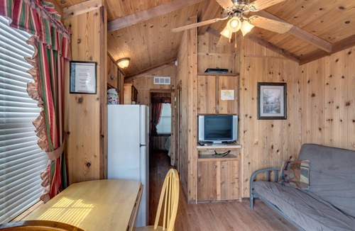 Willis Cabin | Lake Conroe RV & Camping Resort