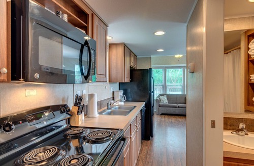 Willis Cabin | Lake Conroe RV & Camping Resort