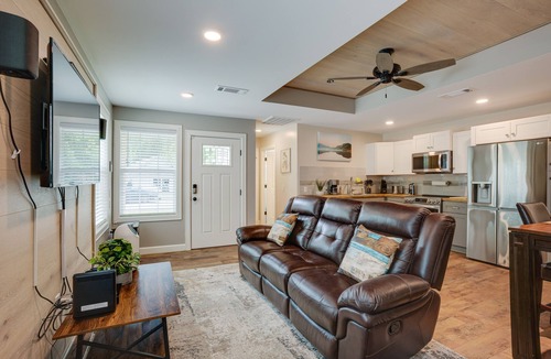 Willis House | Lake Conroe Vacation Rental 1/2 Mi to Boat Launch!