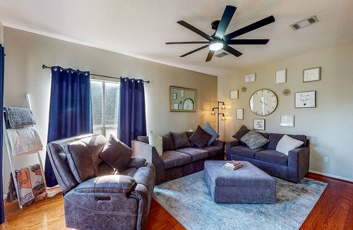 Montgomery House | Lake Conroe Waterfront Home - Boat Launch, Lake-View Screened Porch, Dogs OK