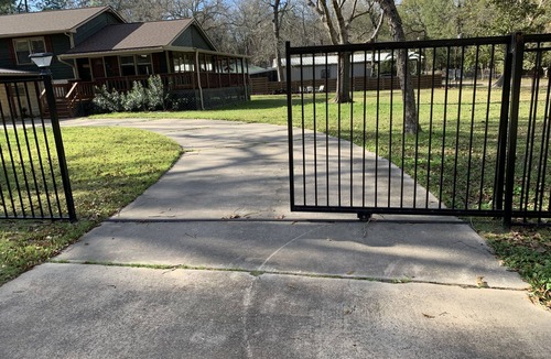 Montgomery House | Lake ConRoy Estates Unit A w/Pool Access