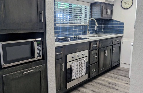 Montgomery Apartment | Lake ConRoy Estates Unit B with Pool Access