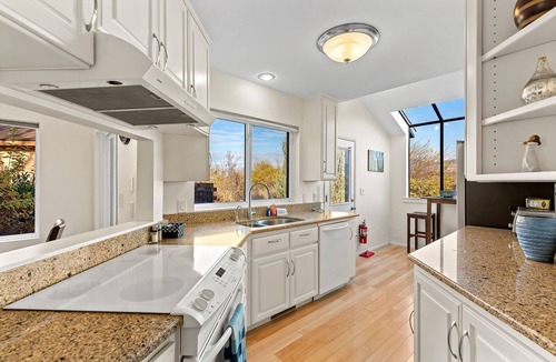 Malaga House | Lake Cortez Cottage - Year Round Fun