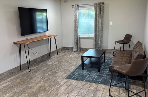 Pottsboro House | Lake Cottage 200 yards from the Lake Texoma shoreline!