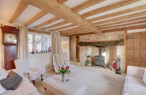 Swindon House | Lake Cottage