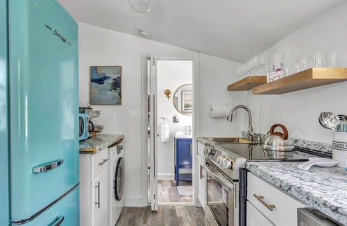 Portland Cottage | Lake Cottage Getaway