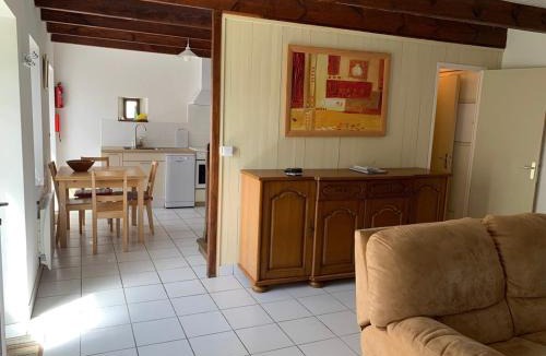 Caurel House | Lake Cottage, in a small village