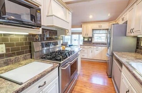 Hamilton House | Lake Cottage · Two Decks · 2 Baths · 5 min Colgate, Lake Moraine Home #3 Near Colgate University