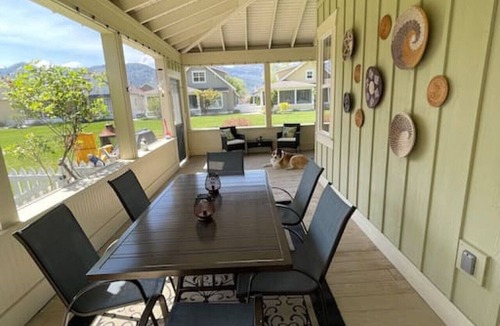 Oroville House | Lake Cottage @ Veranda Beach