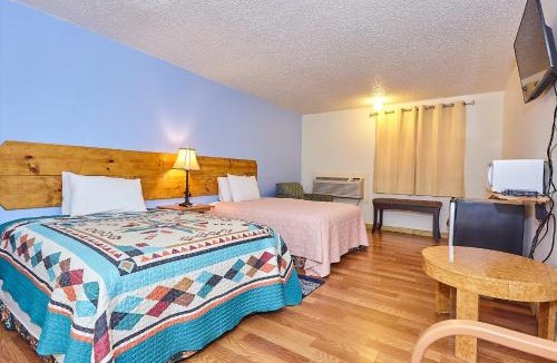 Trinity Hotel | Lake Country Inn