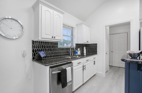Lake Dallas House | Lake Dallas Oasis, Beautiful Modern Home with Pool