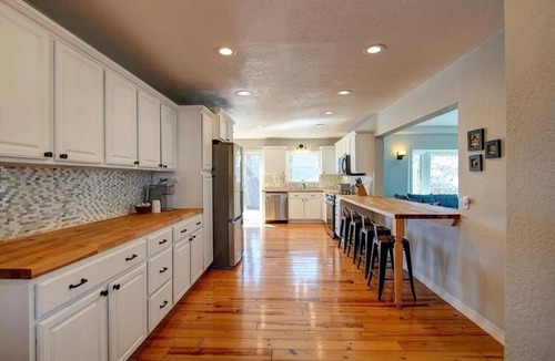 Piney House | Lake days, cozy nights, unforgettable memories