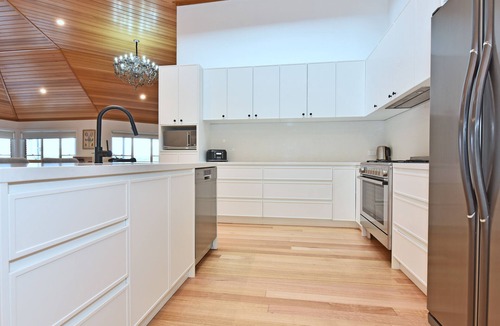 Lake Macquarie City Council House | Lake Daze at Coal Point - Lakeviews, Pool