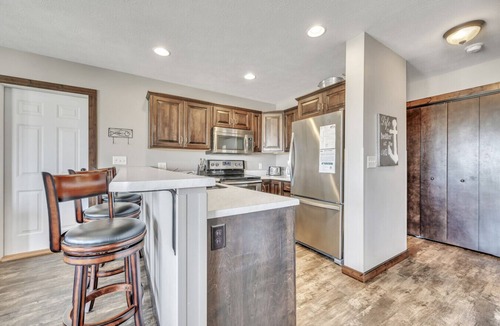 Spirit Lake Cabin | Lake Daze Vacation Cabin in Bridges Bay Resort