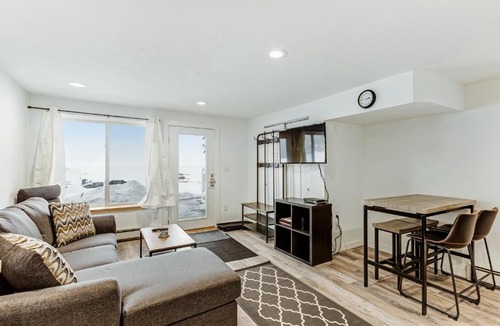 Dillon Hotel | Lake Dillon Retreat