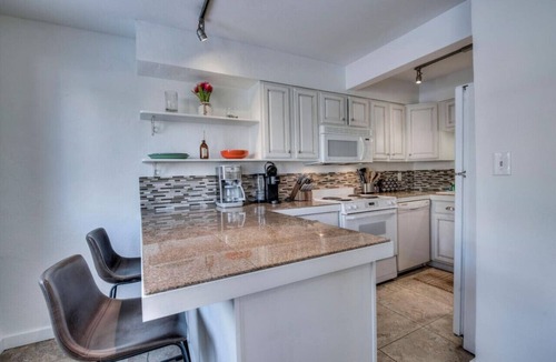 Dillon Villa | Lake Dillon Views! Modern, Spacious Townhome Near Ski Resorts