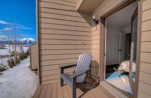 Dillon Villa | Lake Dillon Views! Modern, Spacious Townhome Near Ski Resorts