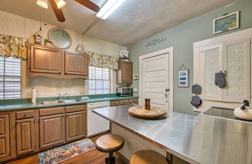 Lake Junaluska House | Lake Duplex with Central AC, WiFi, Fireplace & W/D - Steps to Pool and Tennis