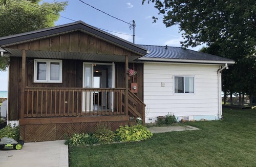 Harwich House | Lake Erie waterfront cottage