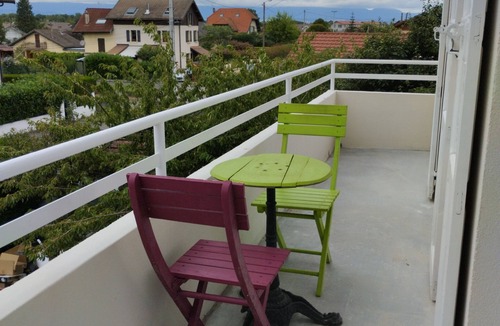 Amphion-les-Bains Apartment | Lake escapade