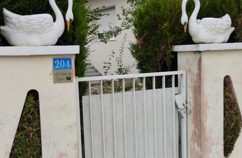 Amphion-les-Bains Apartment | Lake escapade