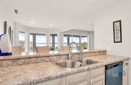 Village of Four Seasons Condo | Lake Escape at Regatta Bay! 3 bedrooms and 3 bath!