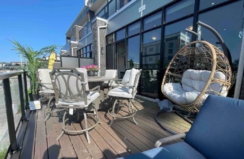 Innisfil Apartment | Lake Escape