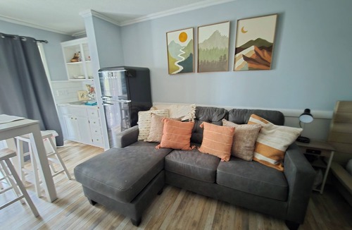 Fairfield Bay Condo | Lake Escape Getaway