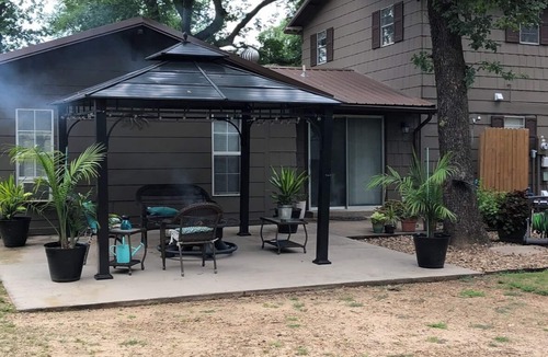 Eufaula House | Lake Eufaula Beach front home.relaxing, fishing, boating, and holiday retreat