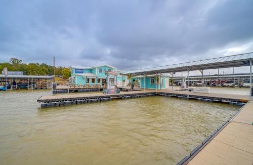 Longtown House | Lake Eufaula Cabin w/Dock at Nine Marina