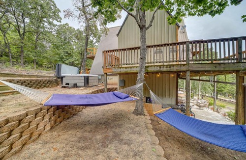 Hoyt House | Lake Eufaula Cabin w/Hot Tub & Large Deck