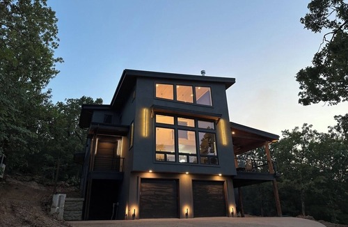 Longtown Cabin | Lake Eufaula- Luxury Lake House, Lake Views Hot Tub 3 Decks Air Hockey,Fire Pit