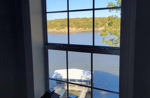 Canadian House | Lake Eufaula, Ok lakefront home with private boat dock in Arrowhead State Park