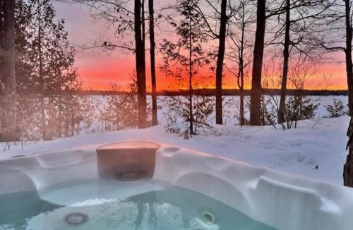 Flesherton House | Lake Eugenia Escape - Cozy Lakefront with Hot Tub