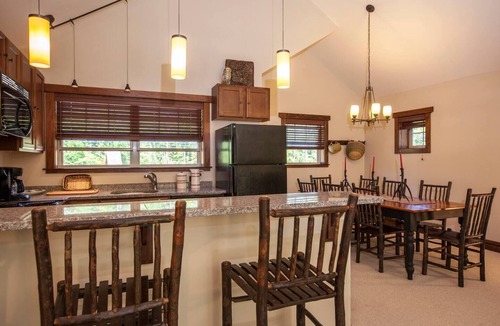 Wilmington House | Lake Everest beach & trout, 3 min to Whiteface