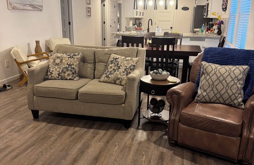 Afton House | LAKE FEVER 14 MONKEY ISLAND PORT DUNCAN BATTLEFIELD COURSE 3 BED 2 BATH 7 GUEST