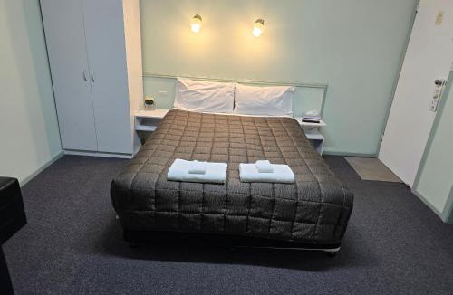 Forbes Hotel | Lake Forbes Motel