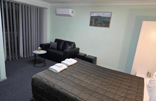 Forbes Hotel | Lake Forbes Motel