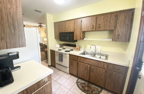 DeLand Apartment | Lake Forest Retreat
