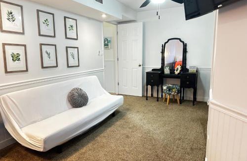 Highland House | Lake Francis Lily Pad