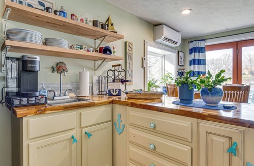 Monticello Apartment | Lake Freeman Gem w/Dock Access & Sunset View!