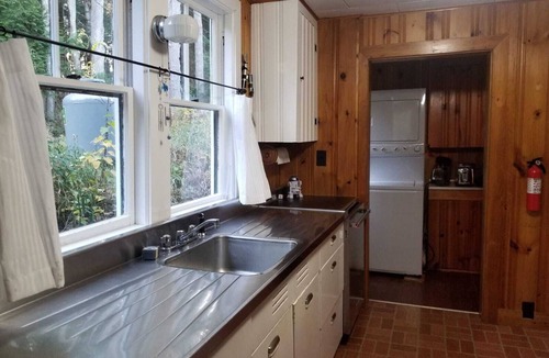 Norway House | Lake Front 3 Season House with Private Deck