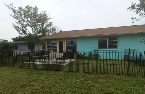 Venice Gardens House | Lake Front Beach Get-A-Way!