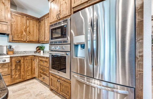 Eufaula House | Lake front, Boat slip access, Sauna, Fire pit